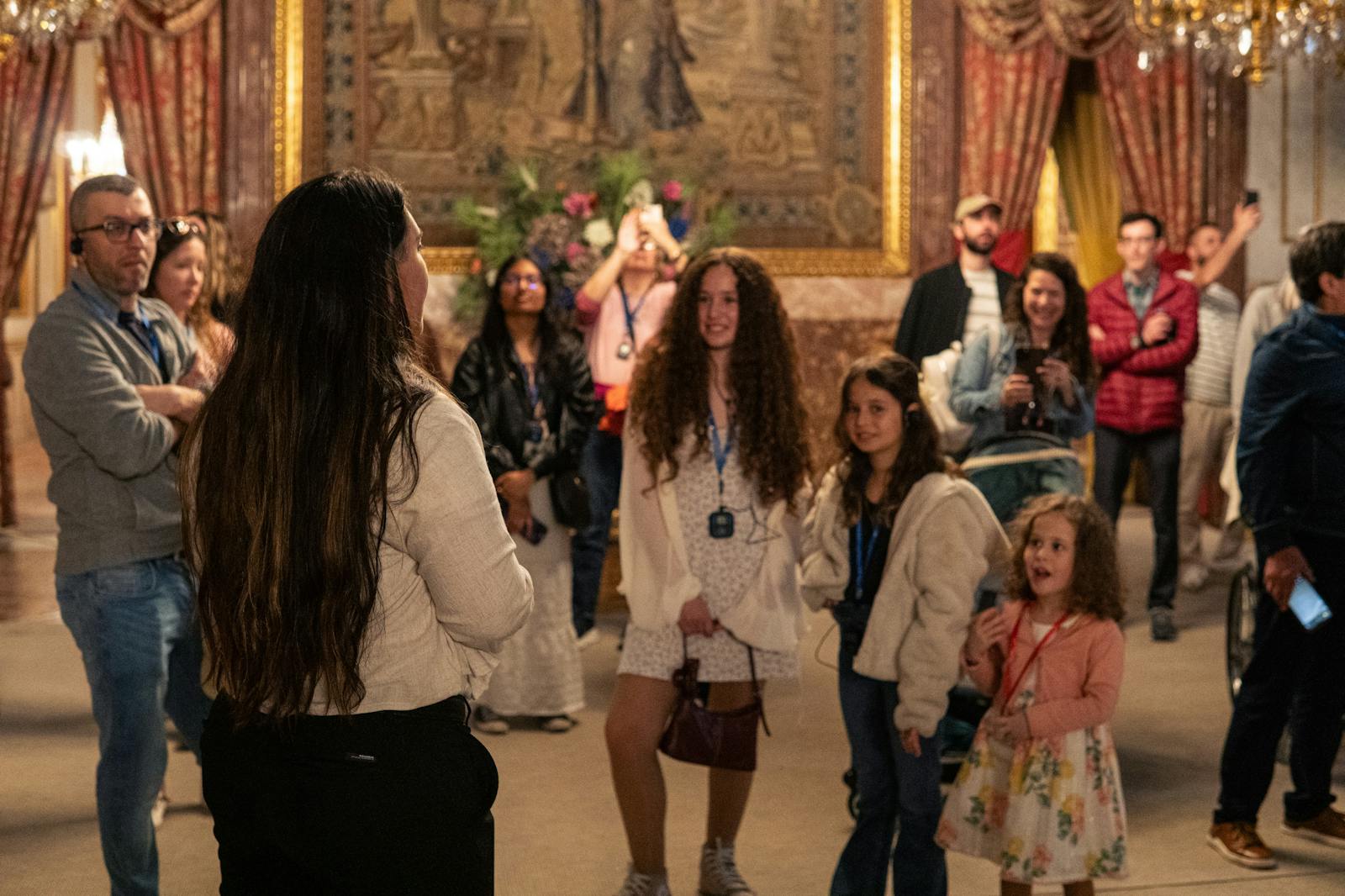 Vizitatori în Palatul Regal din Madrid